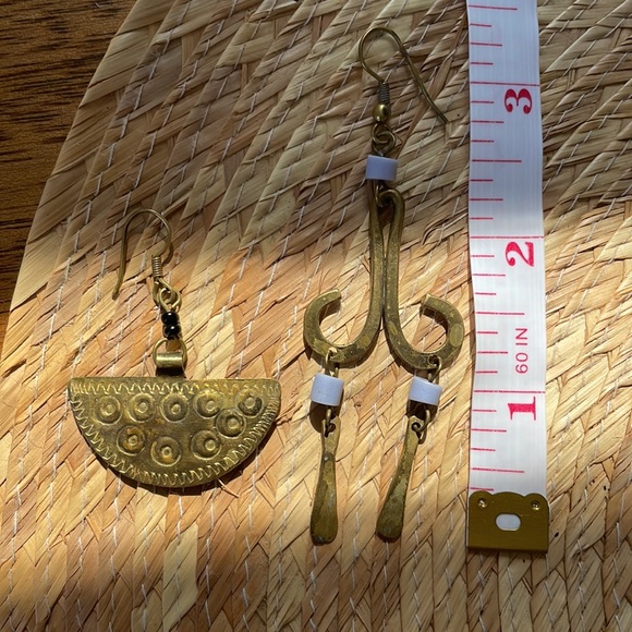 🔥 3 FOR $20 🔥 Unique, mix-matched brass earrings with bead accents - Picture 6 of 8